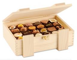 Шоколад пралине в деревянных коробках ассорти - 48 штук LADERACH, 530г