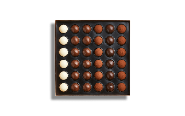Шоколад PIERRE MARCOLINI в коробке ярусами, EMOTION, два яруса, 377г