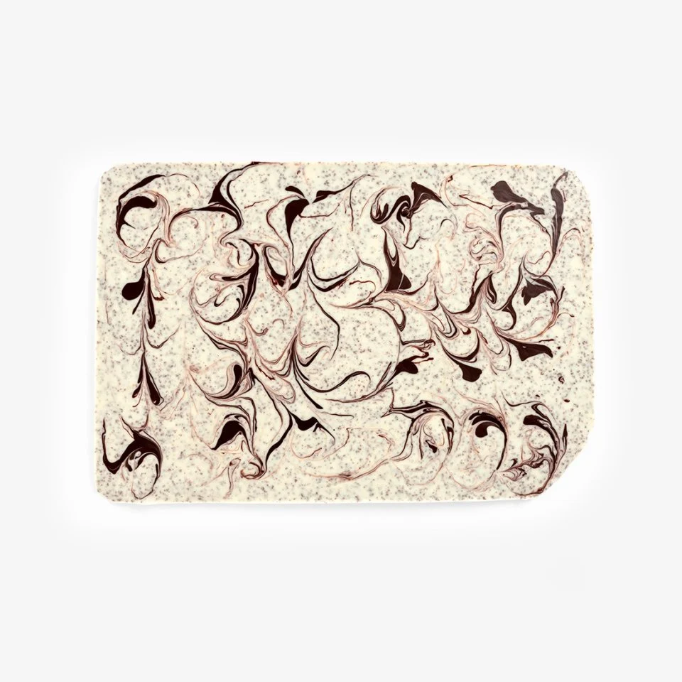 Шоколад белый с темным кувертюром (страчателла) LADERACH